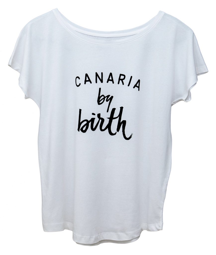 Canaria by birth mujer negro camiseta