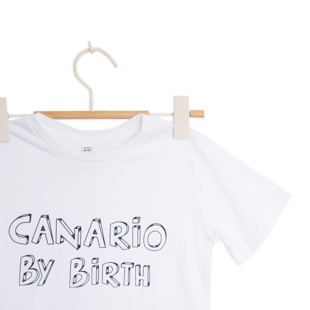 Canario by birth detalle2 ni o camiseta cor